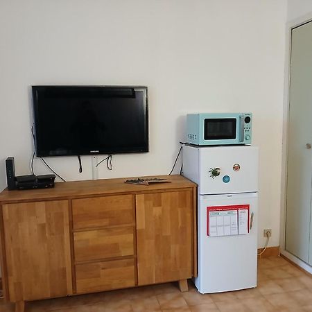 Sanary Les Gorguettes, Studio Avec Terrasse Vue Mer, A 10 Min A Pieds De La Plage Экстерьер фото