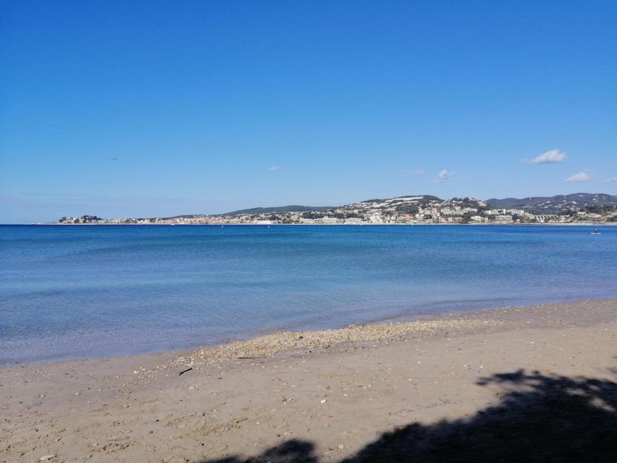 Sanary Les Gorguettes, Studio Avec Terrasse Vue Mer, A 10 Min A Pieds De La Plage Экстерьер фото