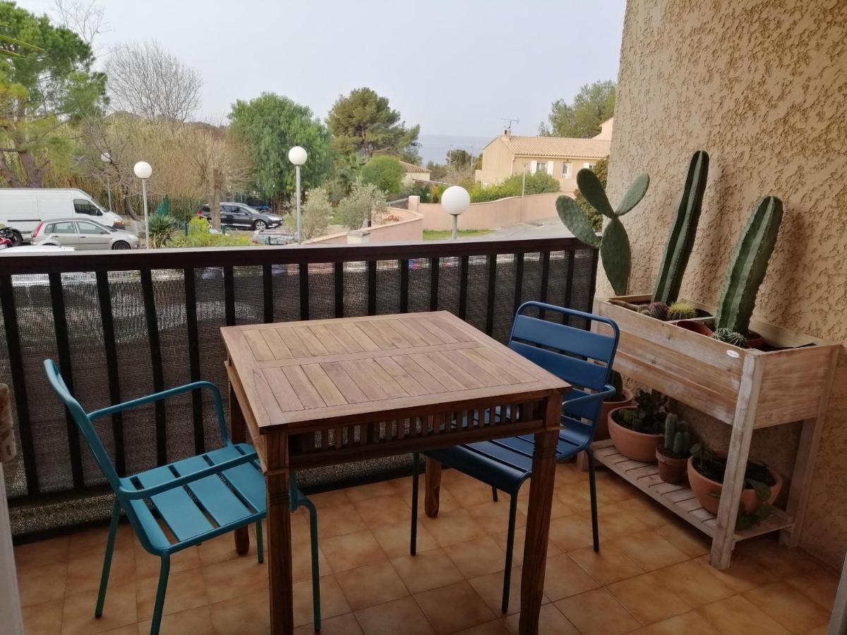 Sanary Les Gorguettes, Studio Avec Terrasse Vue Mer, A 10 Min A Pieds De La Plage Экстерьер фото
