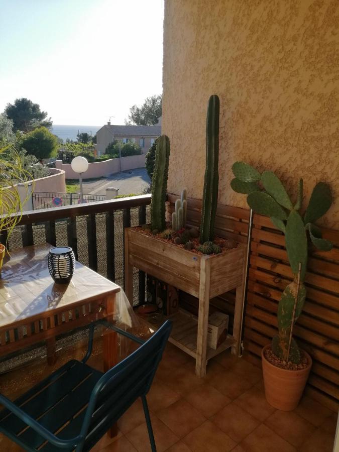 Sanary Les Gorguettes, Studio Avec Terrasse Vue Mer, A 10 Min A Pieds De La Plage Экстерьер фото